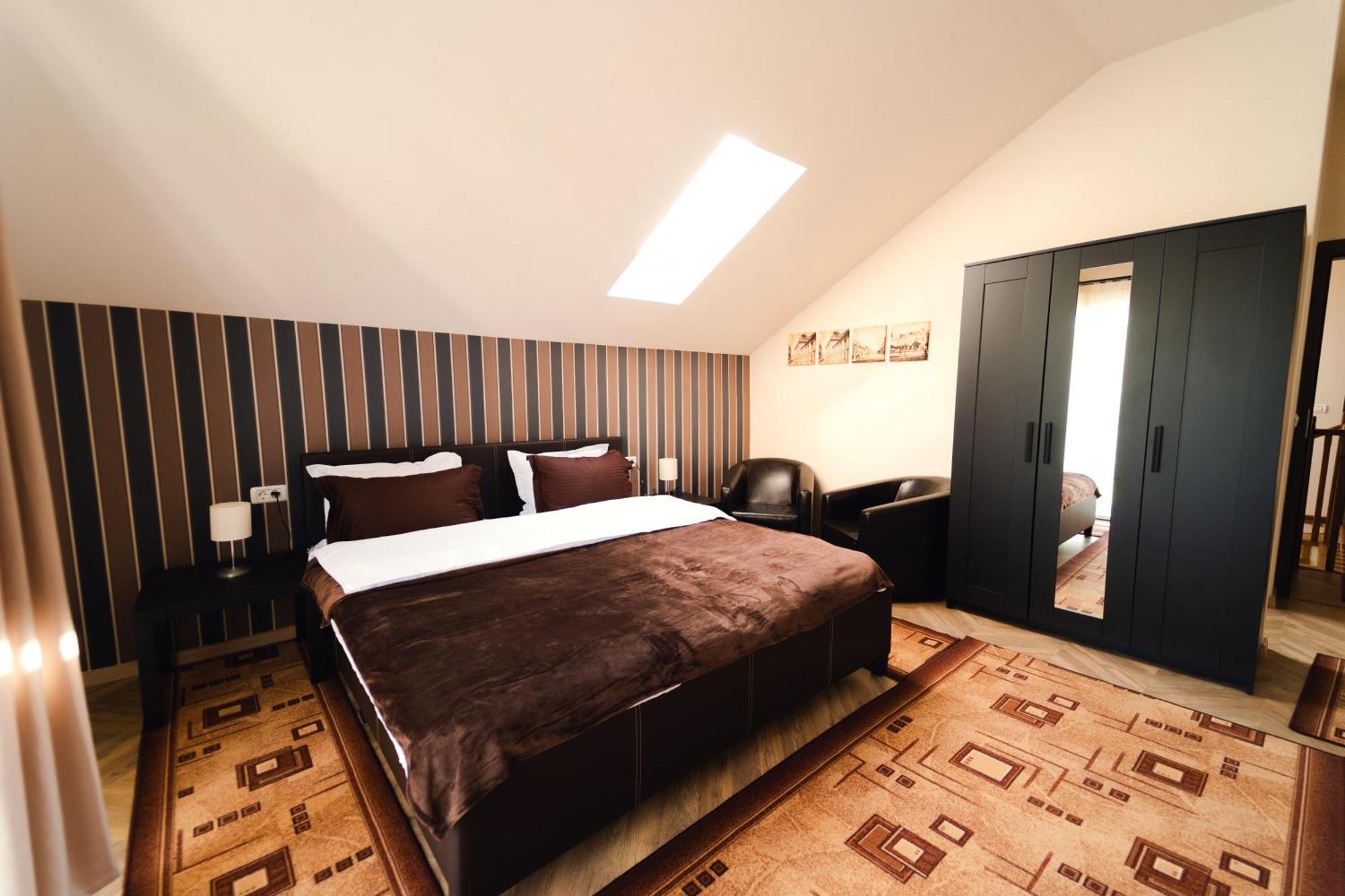 Casa Pia Hotel Alba Iulia Exterior photo